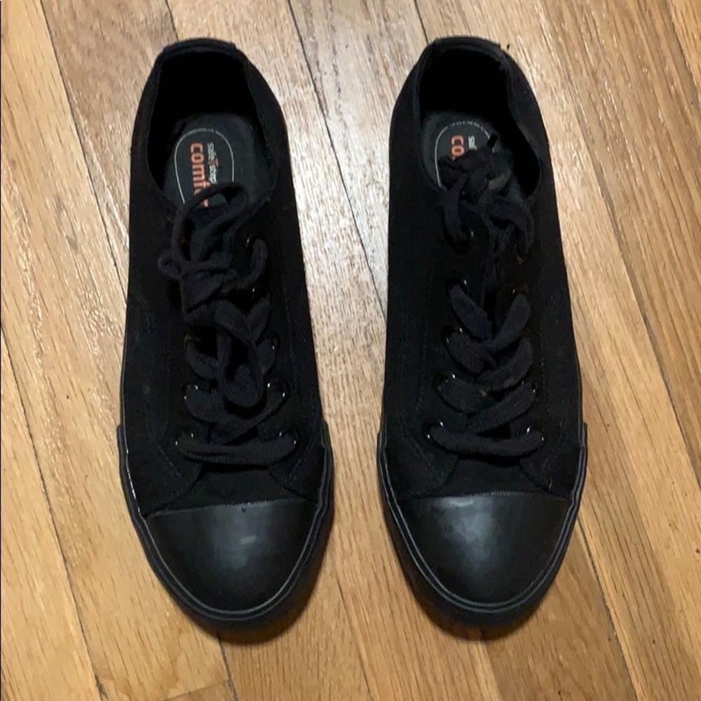 Black work shoes